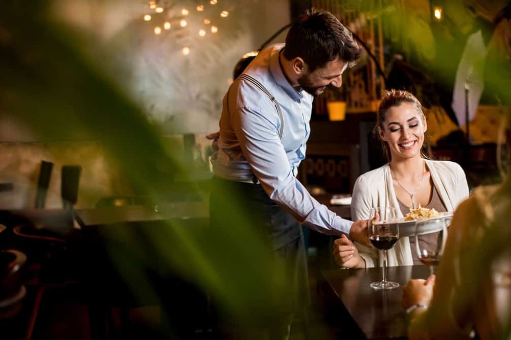 AtlasIED server in restaurant